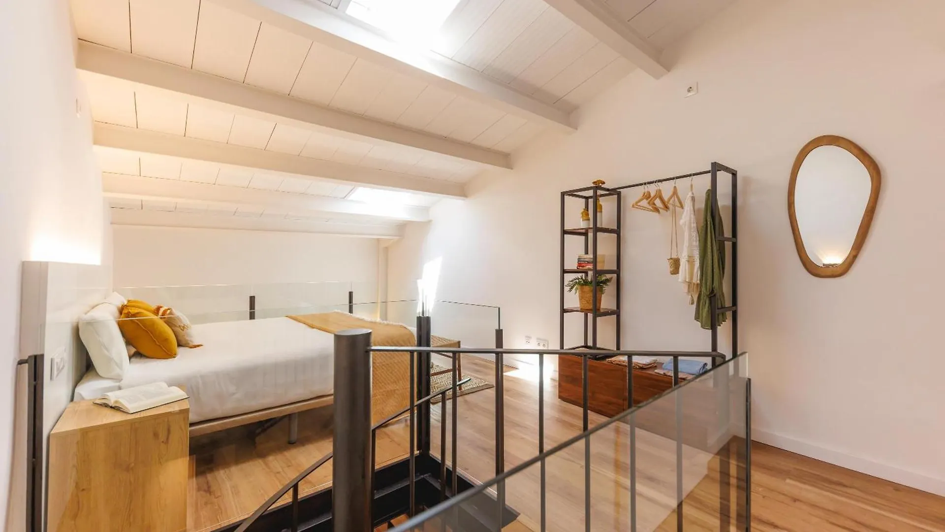 Bravissimo Ballesteries 40, Barri Vell Duplex Χιρόνα