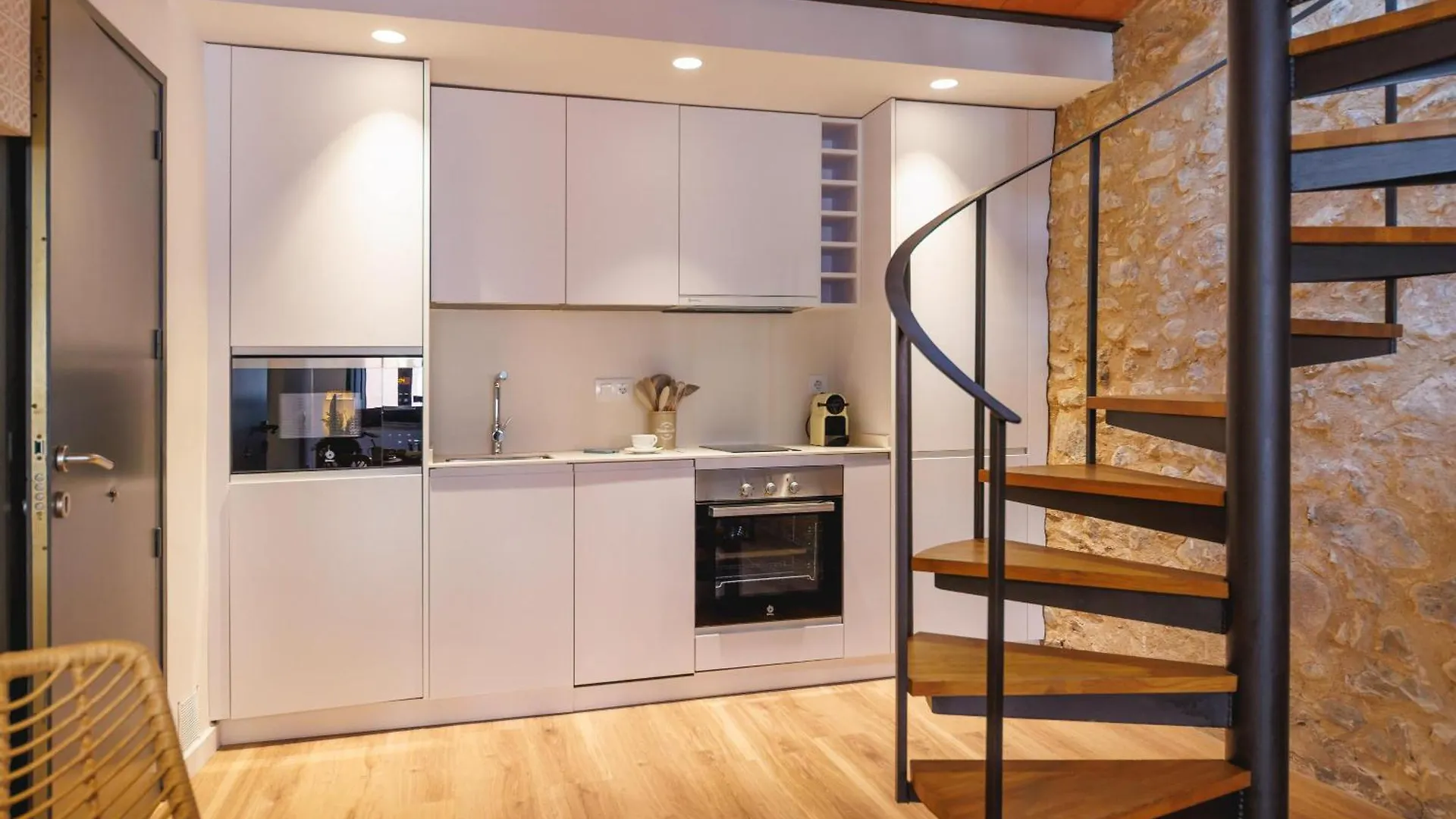 Bravissimo Ballesteries 40, Barri Vell Duplex Χιρόνα 0*,