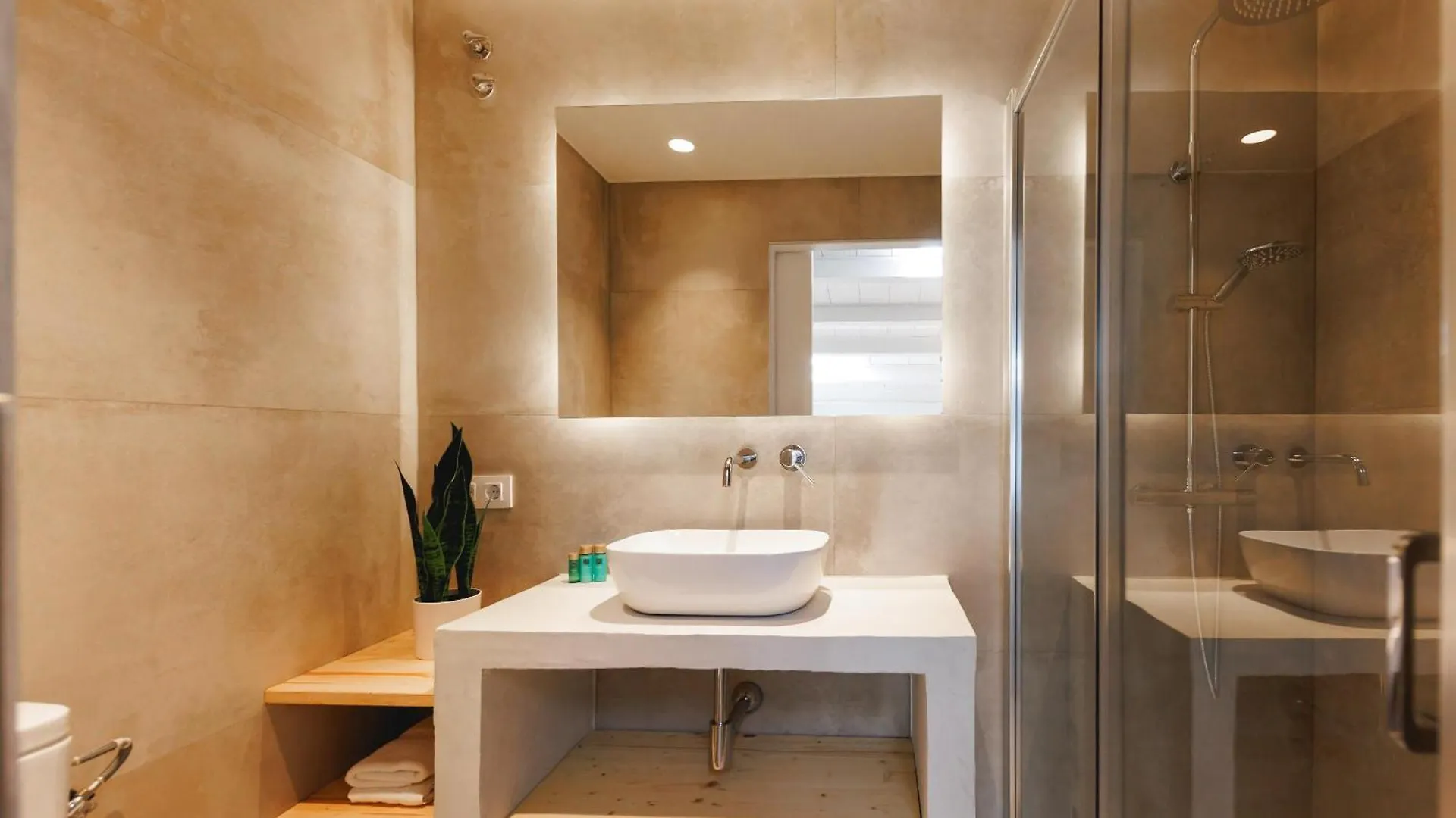 Bravissimo Ballesteries 40, Barri Vell Duplex Χιρόνα 0*,  Ισπανία